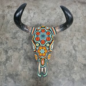 Cabeza de vaca decorada multicolor