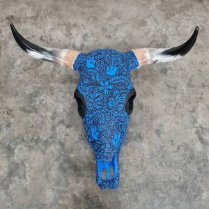 Cabeza de vaca pintada azul
